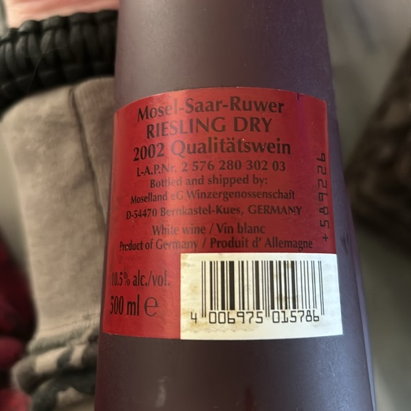 9 unopened bottles of wine in kitty bottles - Picture 6 of 7